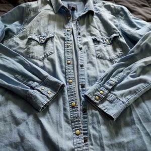 American Eagle Boyfriend Chambray Shirt
